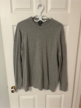 H&M Gray Crewneck Sweater